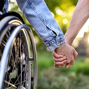 Alquiler y venta de sillas de ruedas en Farmacia Vegas